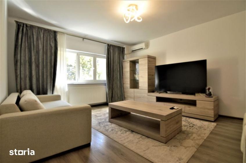 Apartament cu 3 camere decomandat, mobilat în Centrul Civic
