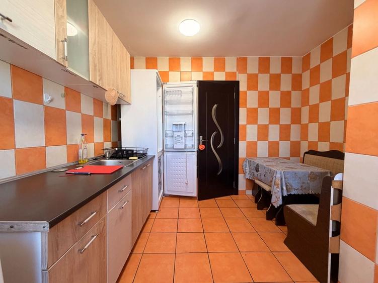 Apartament cu 3 camere decomandat, mobilat în Mănăștur
