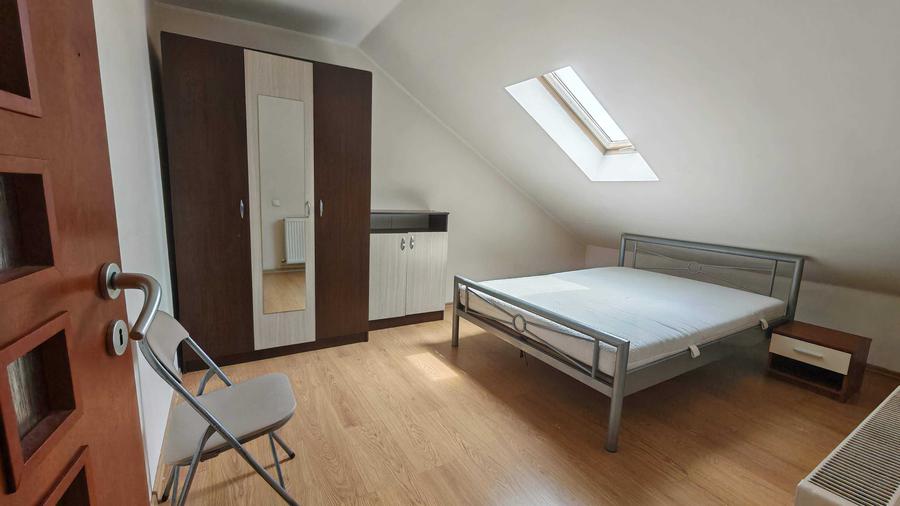 Inchiriez apartament 3 camere, spatios, central, et.5+mansarda - 7