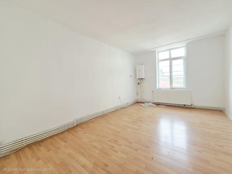 Apartament cu 4 camere decomandat în Central