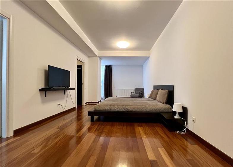 Apartament cu 5 camere decomandat, mobilat în Herăstrău