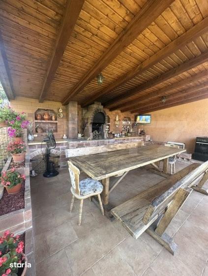 Casă cu 6 camere cu Teren 600 Mp în Micro 17