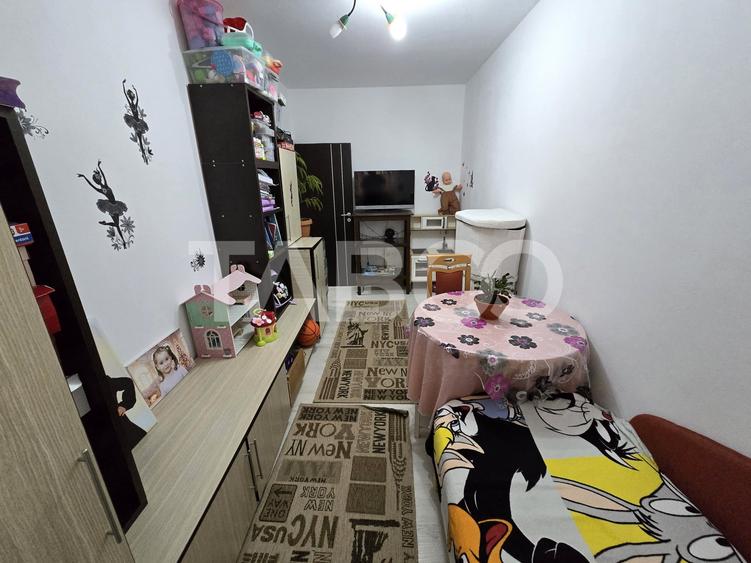 Apartament cu 4 camere decomandat, mobilat în Șelimbăr