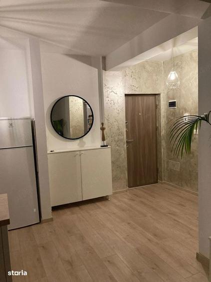 Apartament cu 2 camere decomandat, mobilat în Central