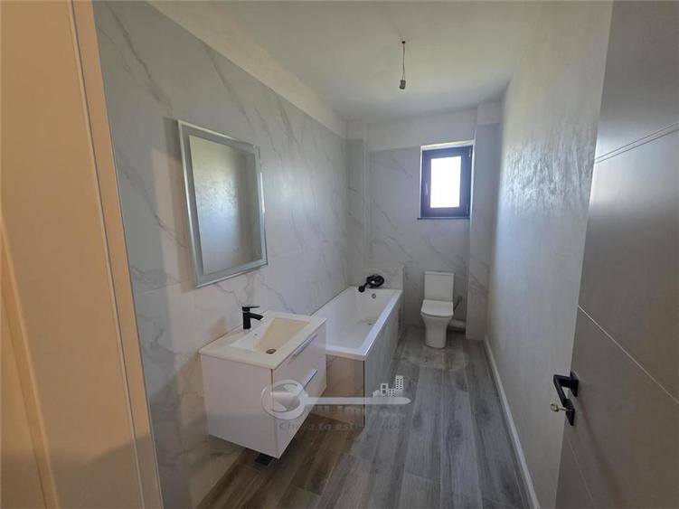 Apartament cu 2 camere decomandat în Aeroport