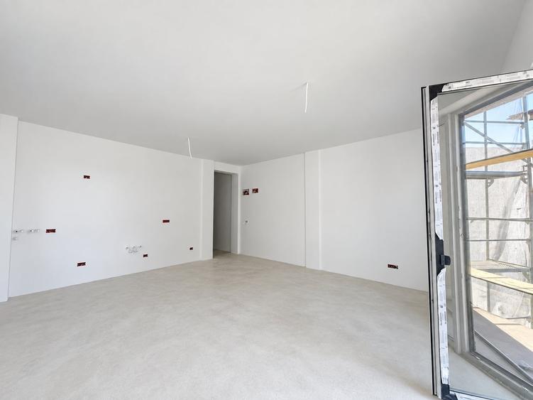 Apartament cu 2 camere decomandat în Giroc