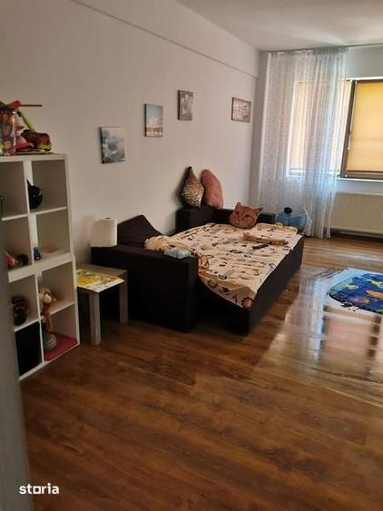 Apartament de vanzare - 4
