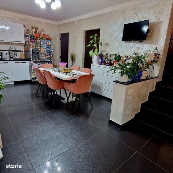 Casă cu 4 camere cu Teren 1458 Mp în Aradul Nou