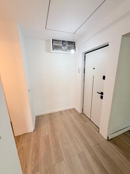 Apartament cu 3 camere decomandat în Micro 19