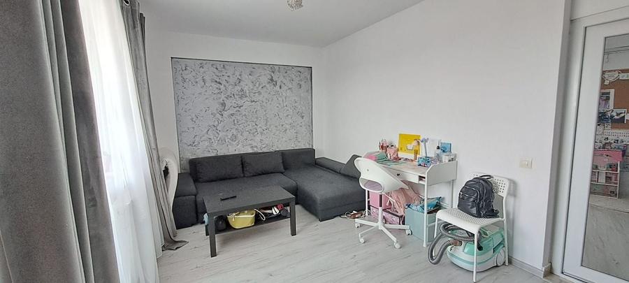 Apartament cu 2 camere decomandat, mobilat în Central