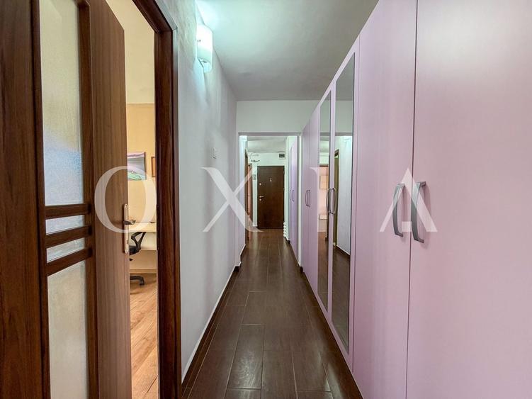Apartament cu 3 camere decomandat, mobilat în Soarelui