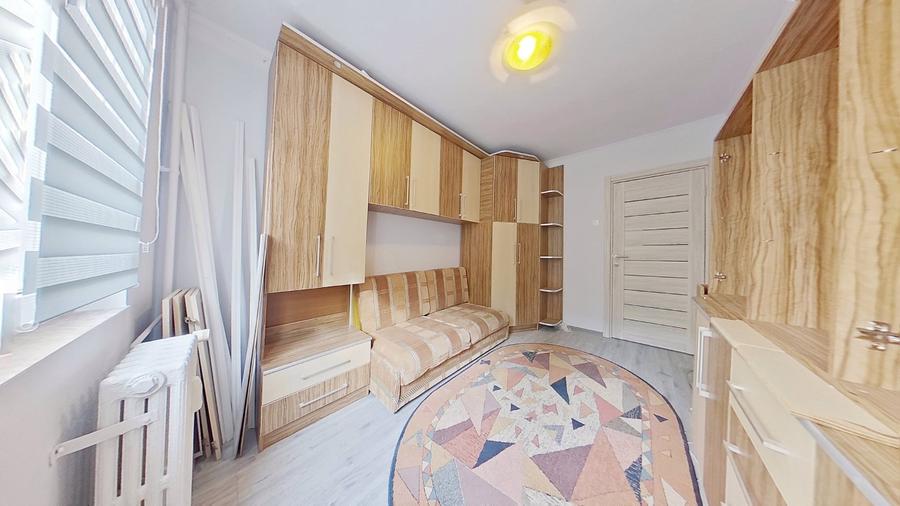 Apartament cu 2 camere semidecomandat în Aurel Vlaicu