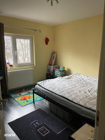 Apartament cu 3 camere decomandat în Obcini