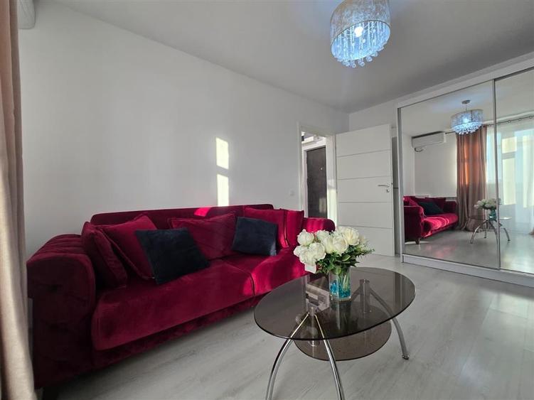 Apartament cu 2 camere decomandat în Podu Roș