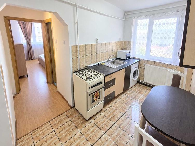Apartament cu 2 camere decomandat în Exterior Vest