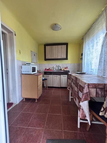 Casă cu 3 camere în Criș