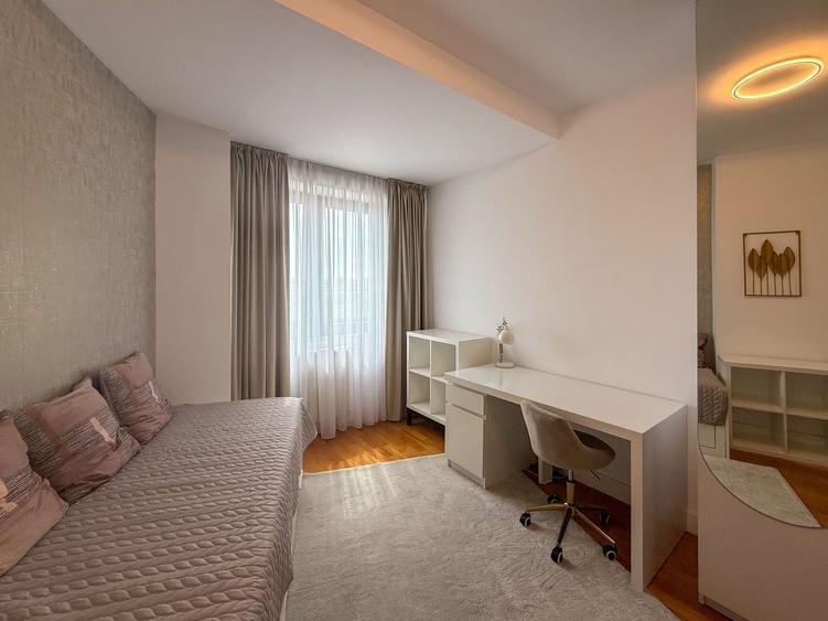 Apartament cu 3 camere semidecomandat în Herăstrău