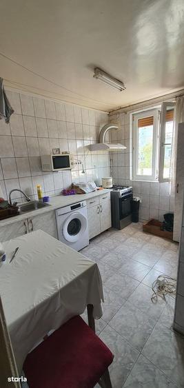 Apartament cu 2 camere decomandat în Drumul Taberei