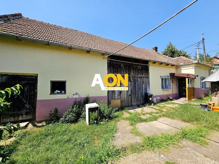 Casă individuală cu 5 camere cu Canalizare în Periferie