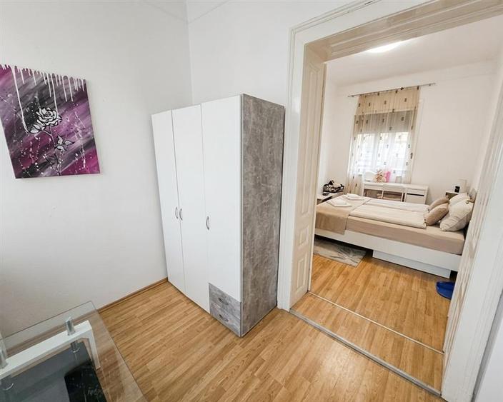 Casă cu 3 camere cu Teren 400 Mp în Central