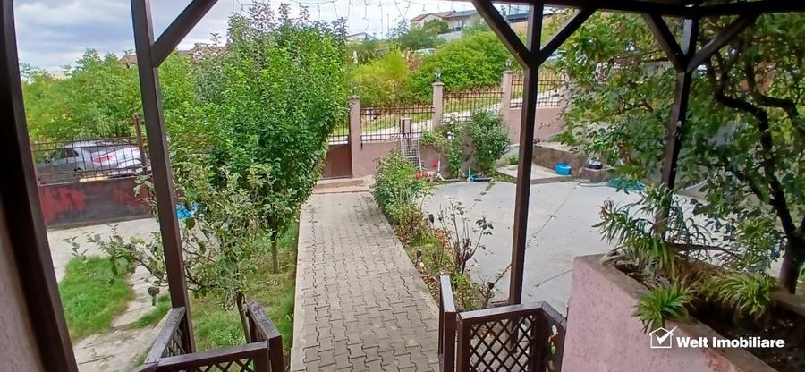Casă individuală cu 7 camere cu Canalizare în Gruia