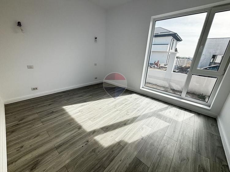 Casă individuală cu 3 camere cu Teren 385 Mp în Domnești