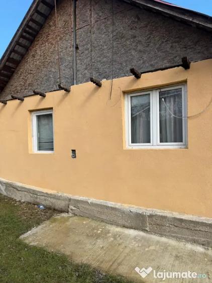 Casă cu 2 camere cu Teren 604 Mp în Central