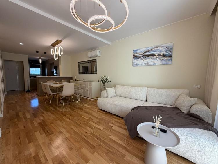 Casă cu 5 camere cu Canalizare în Pipera