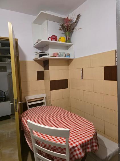 Apartament cu 3 camere decomandat în Alexandru cel Bun