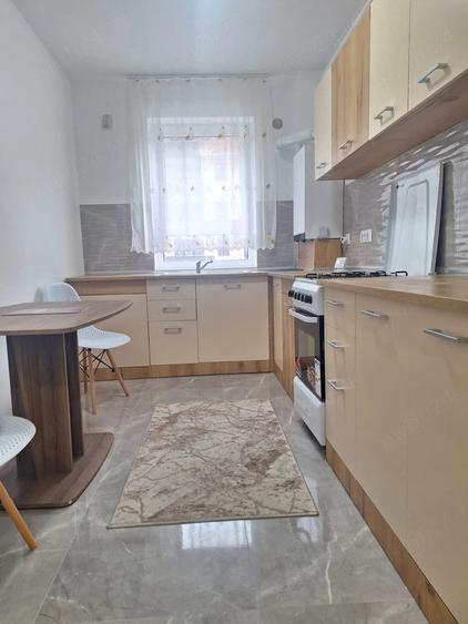 Apartament cu 2 camere decomandat în Exterior Vest
