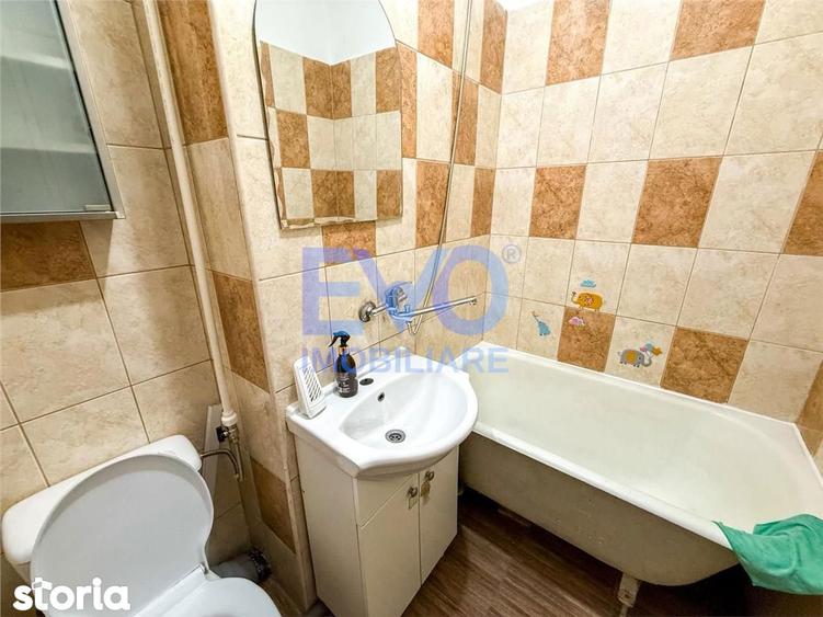 Apartament cu 3 camere nedecomandat în Tătărași