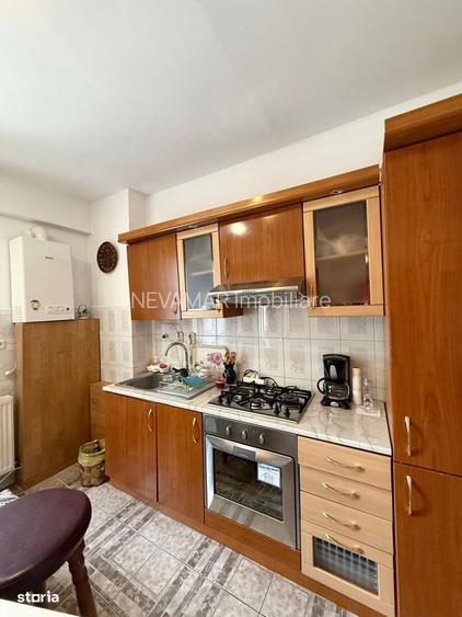 Garsoniera superba, et.1, cu garaj inclus - zona centrala Sinaia