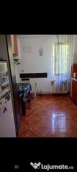 Inchiriez apartament 2 camere - 8