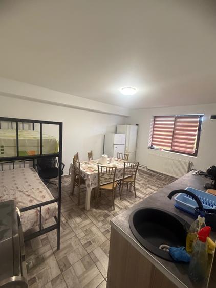 Casă cu 3 camere cu Teren 50 Mp în Exterior Vest