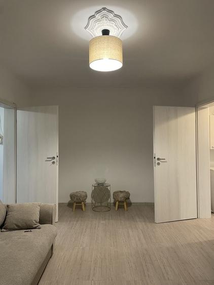Apartament cu 2 camere nedecomandat în Sebastian