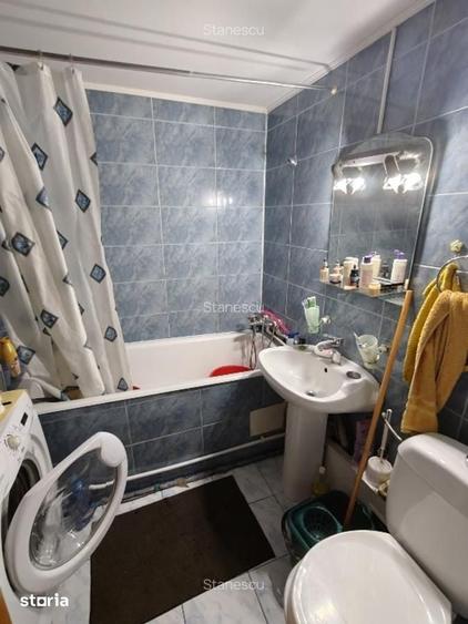 Apartament cu 3 camere decomandat în Berceni