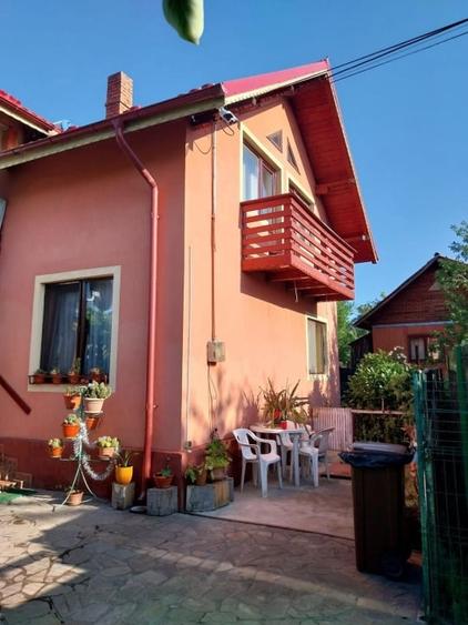 Casă individuală cu 7 camere cu Teren 1330 Mp în Măneciu-Pământeni