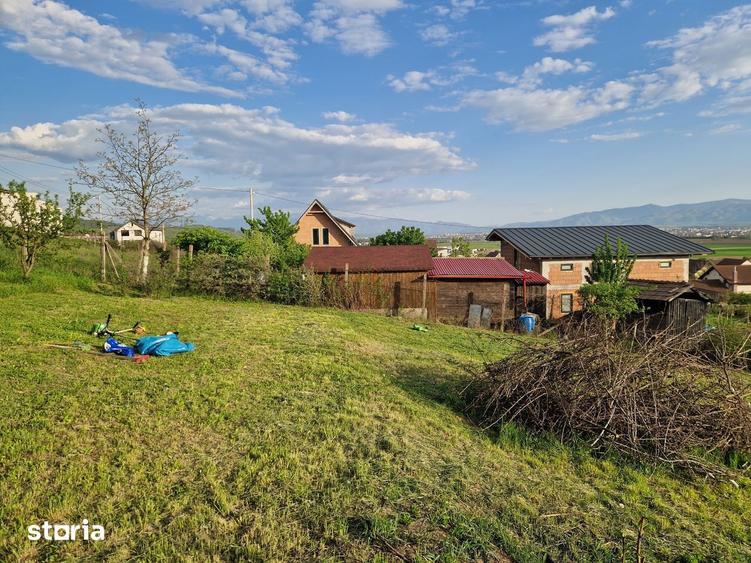 Teren de 1250 mp, în Șura Mare