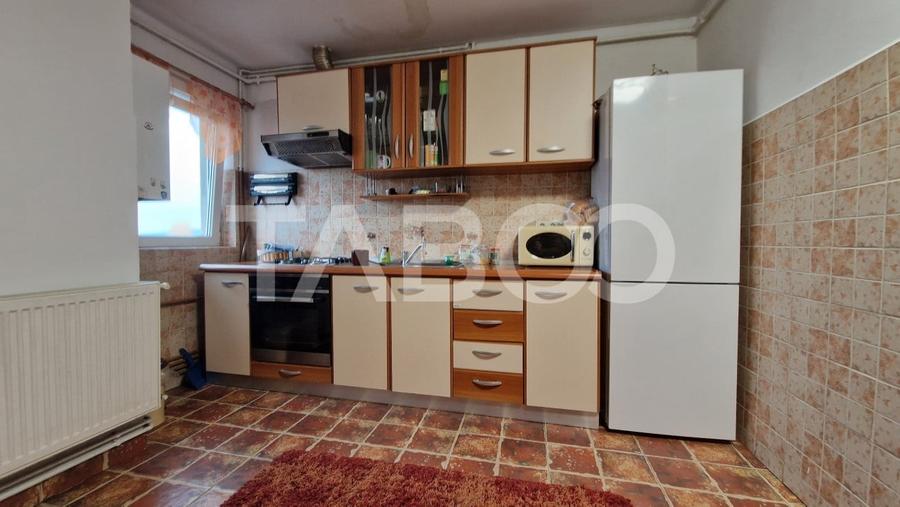 Apartament de inchiriat cu 3 camere balcon la mansarda Vasile Aaron - 12