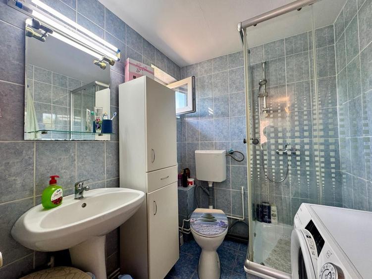 Casă cu 3 camere în Exterior Vest