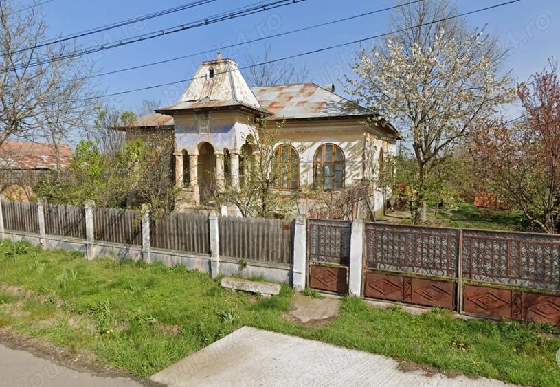 Casă cu 3 camere cu Teren 1543 Mp în Giurgița