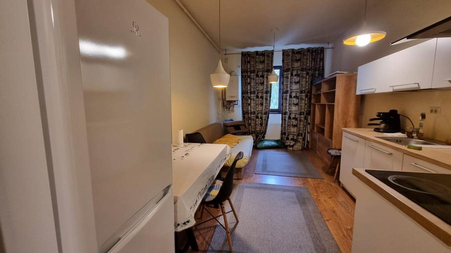 Garsoniera etaj 1 in Centru de inchiriat 200 Euro - 5