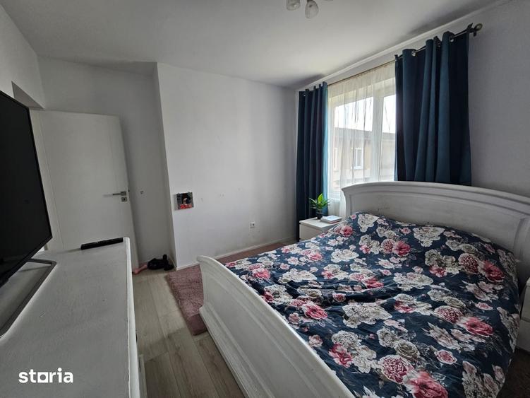 De vanzare apartament cu 4 camere Centru, Str. Mileniului - 8