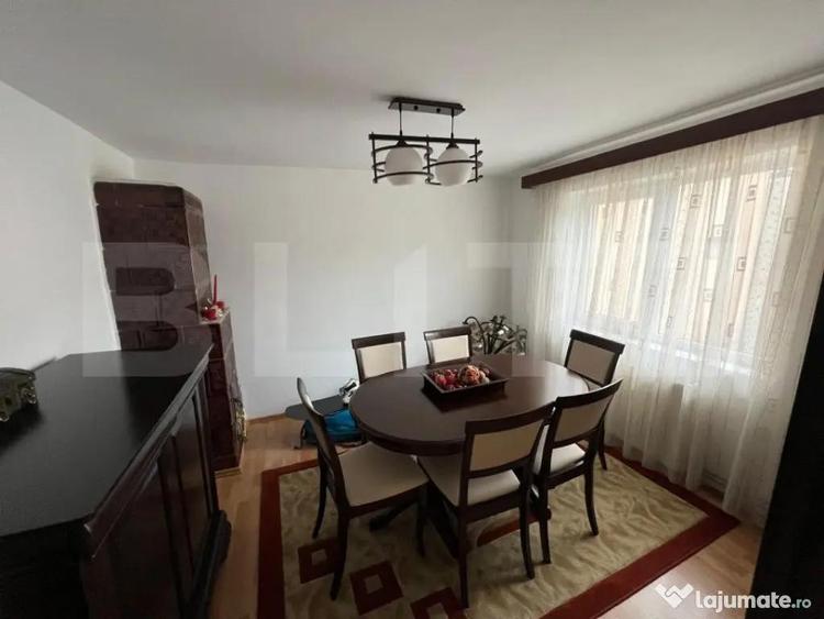 Casă cu 5 camere cu Teren 400 Mp în Valea Rosie