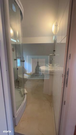 Casă cu 7 camere cu Teren 340 Mp în Central