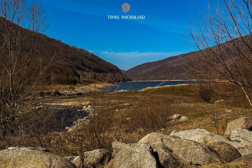 Teren agricol intravilan de 738 mp, în Poiana Mărului