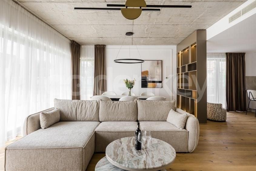 Duplex cu 5 camere cu Canalizare în Băneasa