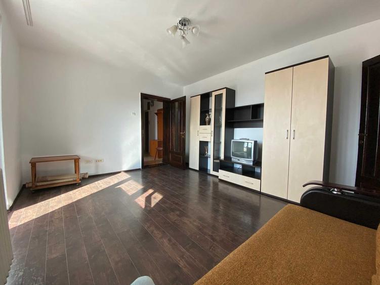 Apartament cu 2 camere decomandat în Cantemir