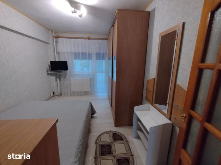 Apartament cu 3 camere decomandat în George Enescu