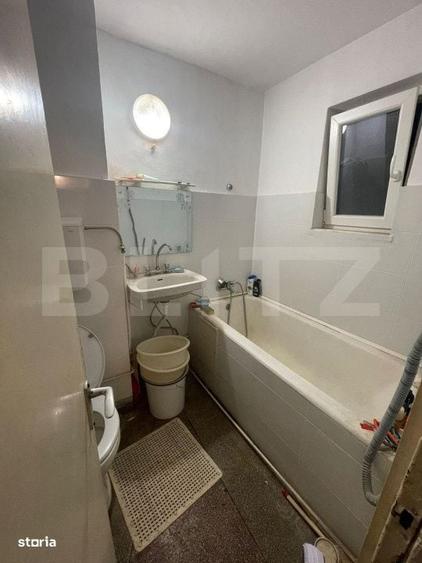 Apartament cu 3 camere decomandat în Libertății